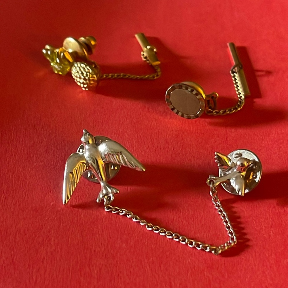 Lot of 3 Vintage Tie Tack Pins, Pineapple, Swallows & Engravable Oval Pin